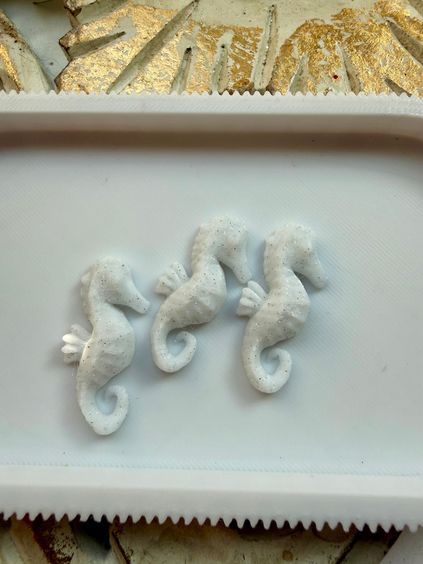 GLITTER SEAHORSE Flat Back Lid Charms