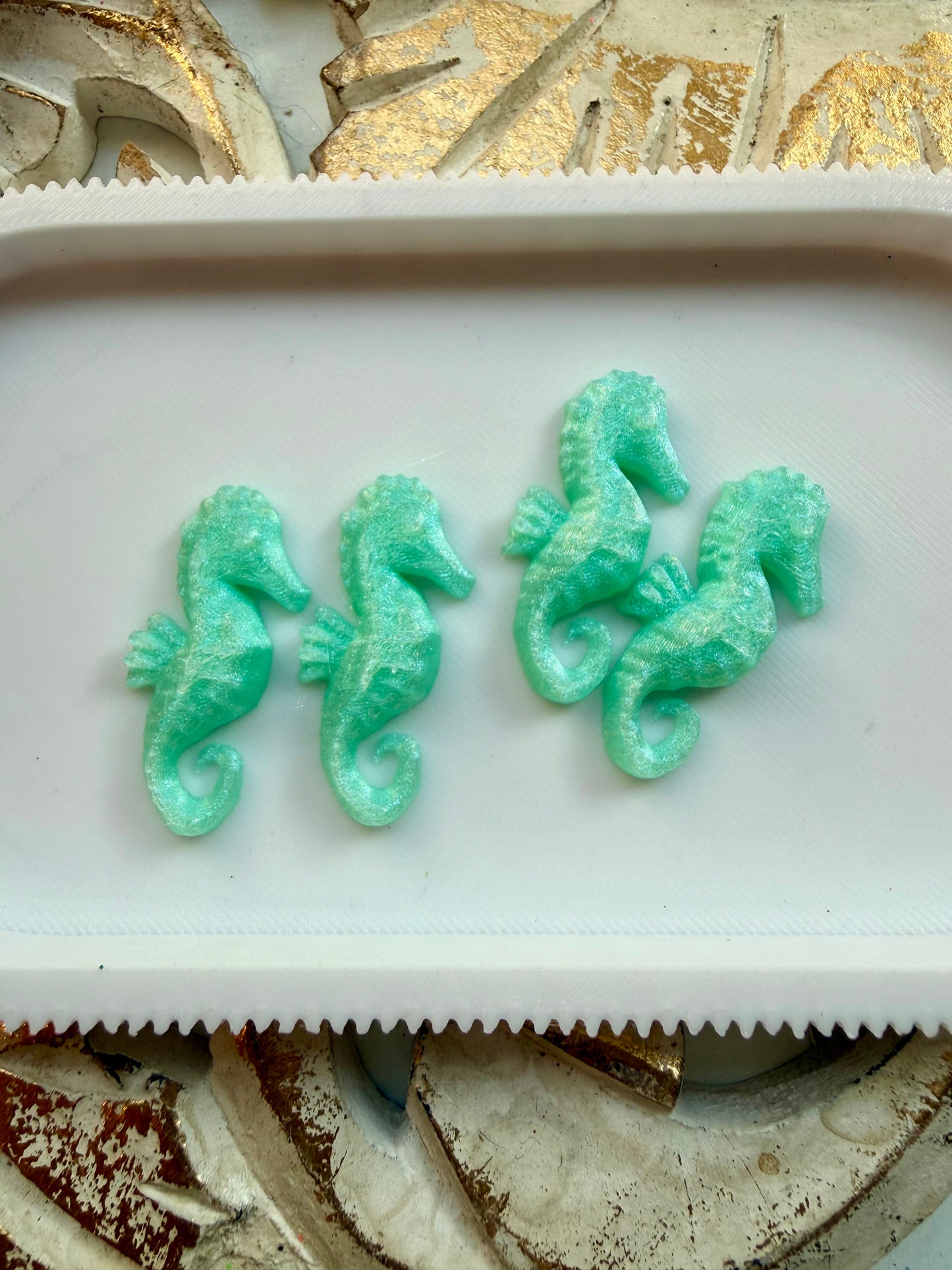 GLITTER SEAHORSE Flat Back Lid Charms