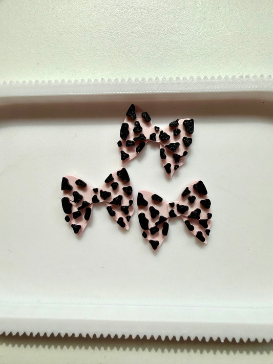 Flat Back Lid Charms – Cow Print Bow