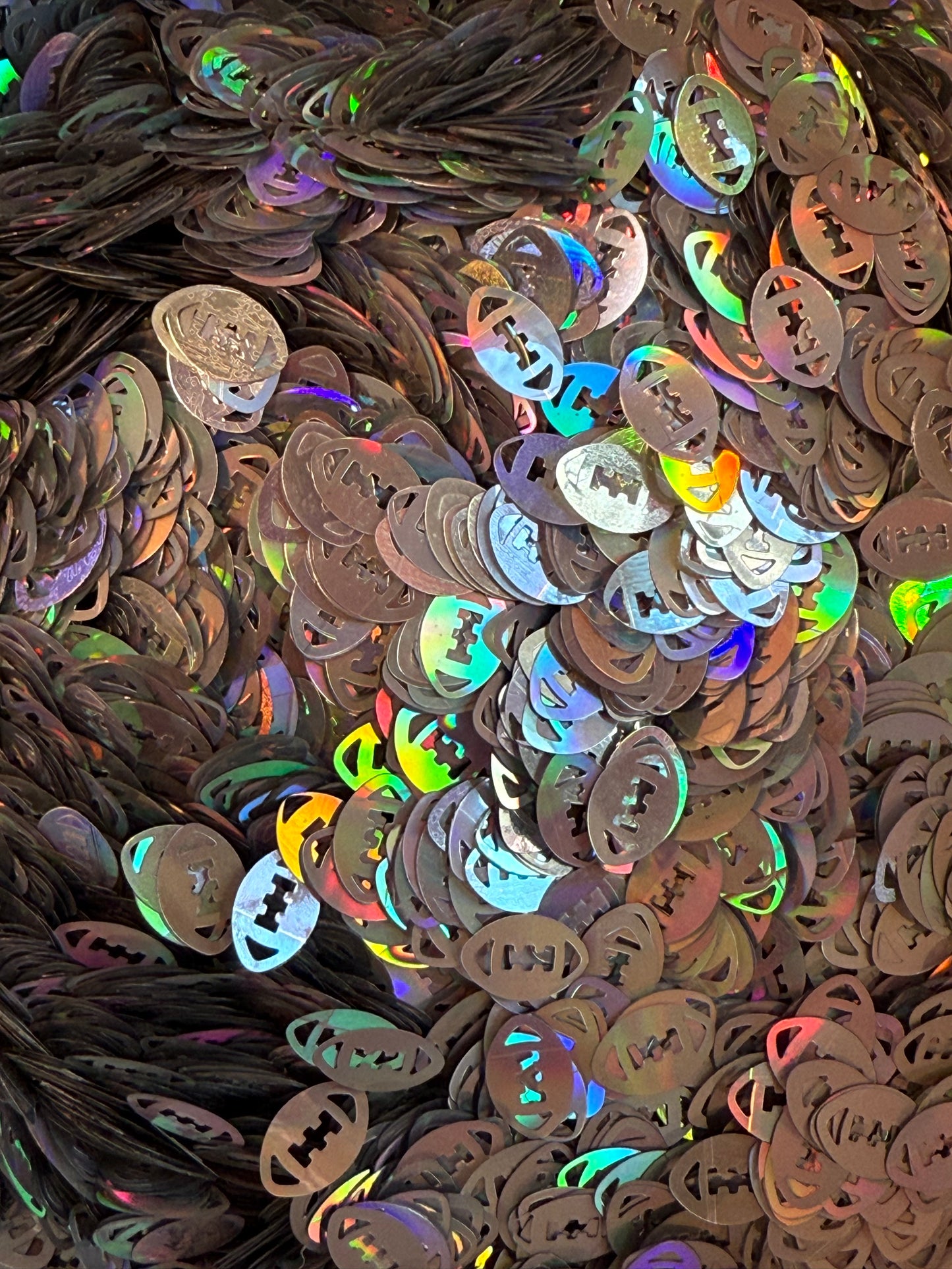 FOOTBALL_SHAPED_GLITTER
